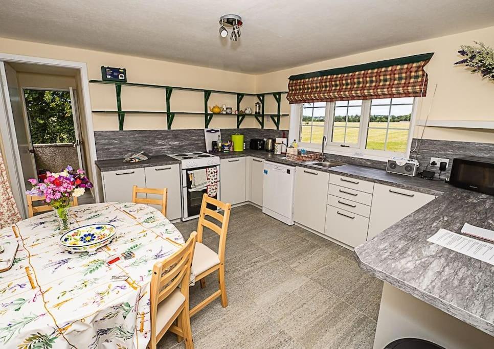 West Lodge 3 Bedrooms, Near Golf Course And River Turriff Εξωτερικό φωτογραφία